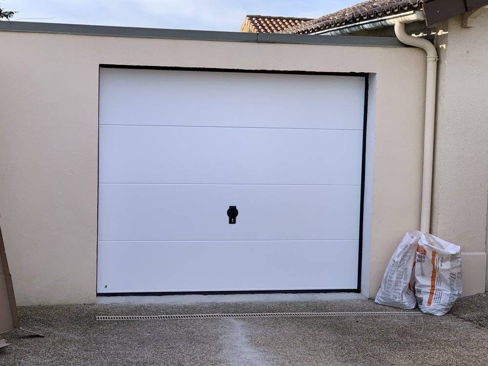 portail de garage près de Mazières-en-Gâtine